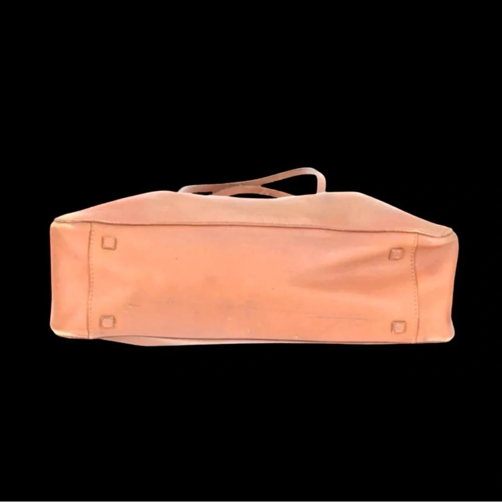 AUTHENTIC GUCCI VINTAGE CARMEL/TAN TOTE BAG W/POUCH-ADDED CHAINS-MADE IN ITALY - Picture 9 of 14